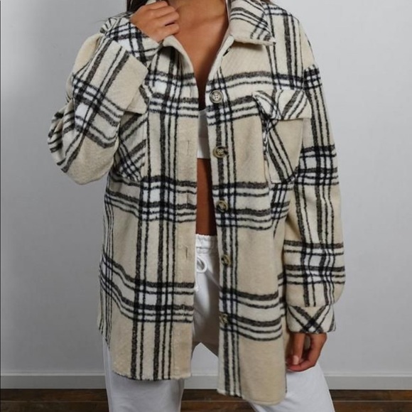 Oversized Shacket - Picture 2 of 3